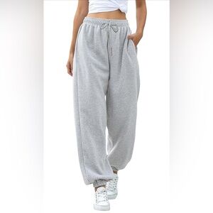 Women’s gray sweatpants